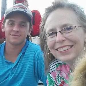 Meet your Posher, Devin